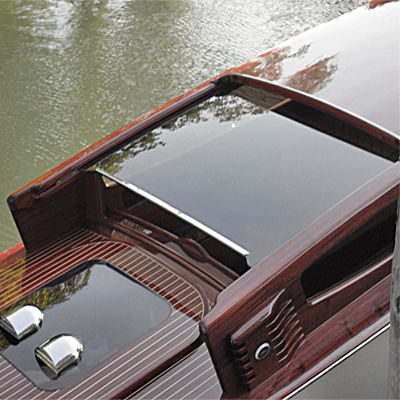 Taxi in legno